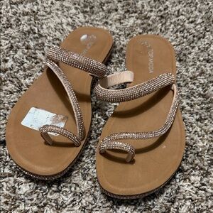 Top Moda Women's Rhinestone Sandals - Tan